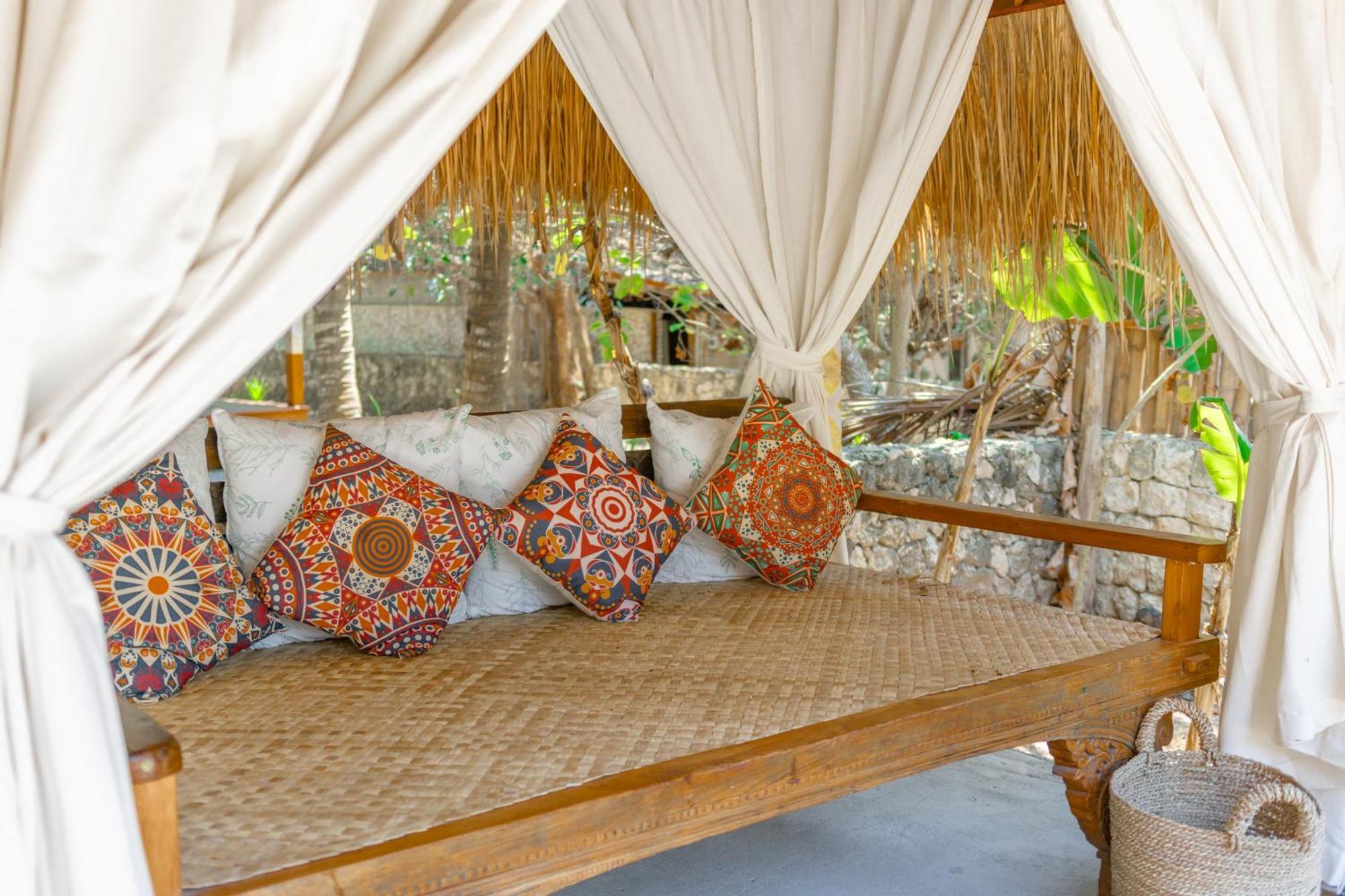 Golden Garuda Cottages Polilit Exterior foto